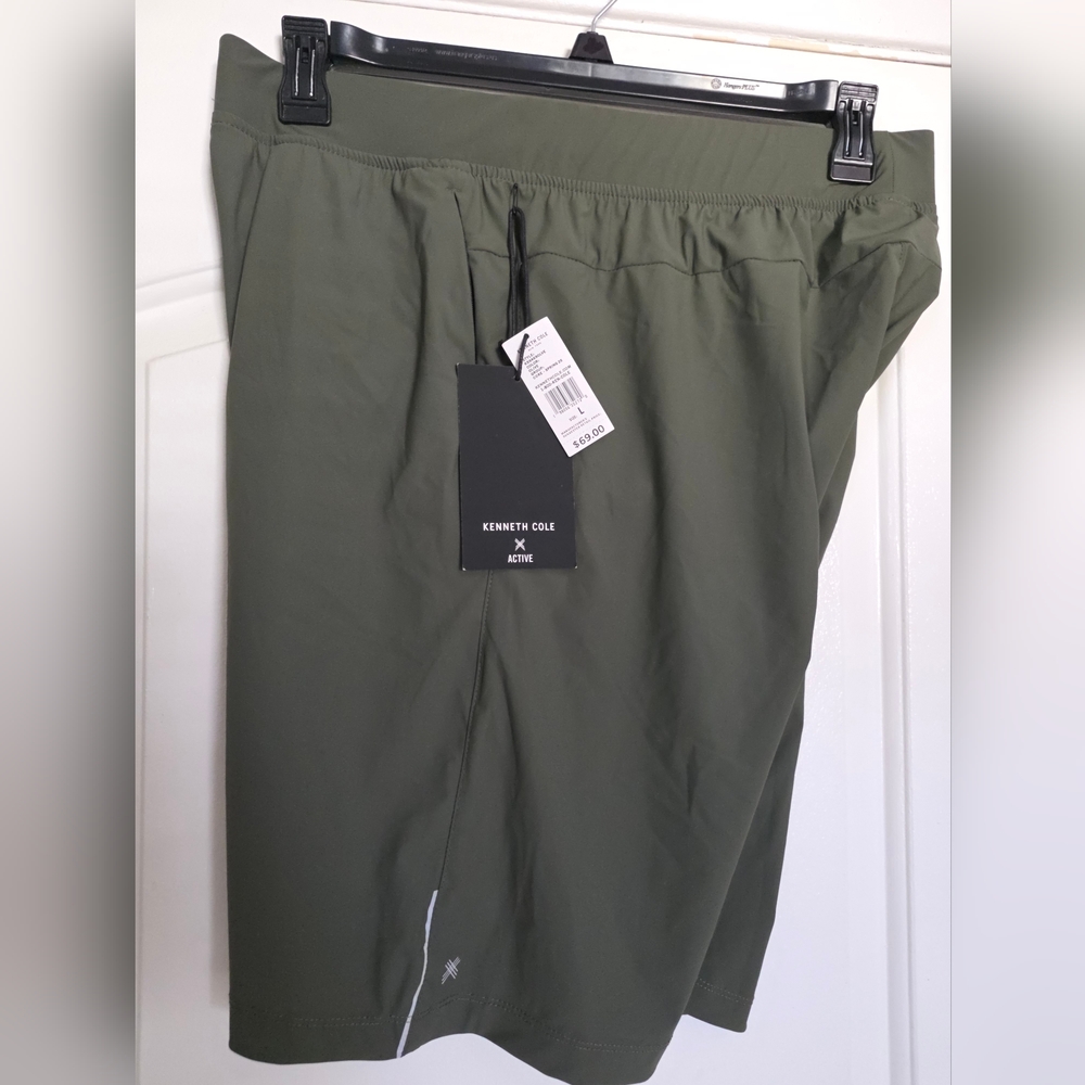 Men's Kenneth Cole Shorts XL The Tech Short Olive